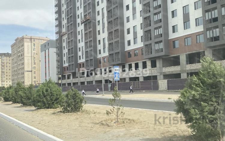 3-бөлмелі пәтер · 111 м² · 4/14 қабат, 16-й мкр 33/8, бағасы: 27.5 млн ₸ в Актау — фото 2