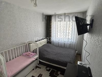 2-комнатная квартира, 46 м², 2/5 этаж, Майкудук, 15й микрорайон 24 за 10 млн 〒 в Караганде, Алихана Бокейханова р-н