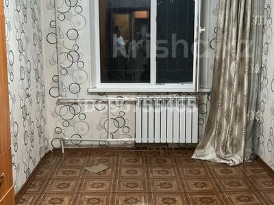 2-комнатная квартира, 47 м², 1/5 этаж помесячно, мкр Строитель 41 — Возле гипермаркет Алтындар за 120 000 〒 в Уральске, мкр Строитель