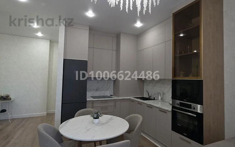 3-комнатная квартира · 76 м² · 3/7 этаж, Керей и Жанибек хандар за 420 000 ₸ в Астане, Есильский р-н — фото 2