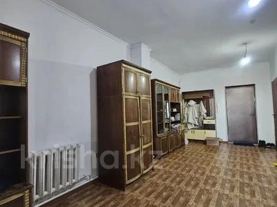 3-комнатная квартира, 70 м², 4/4 этаж помесячно, Абая за 120 000 〒 в Талдыкоргане
