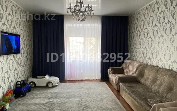 4-бөлмелі пәтер · 98.2 м² · 3/3 қабат, Металлургов 13, бағасы: 29 млн ₸ в Усть-Каменогорске, Ульбинский — фото 2