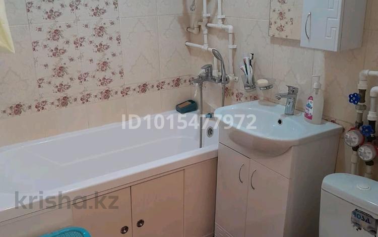 3-бөлмелі пәтер · 58 м² · 4/5 қабат, 14-микрорайон Дом-2, бағасы: 21 млн ₸ в Семее — фото 2