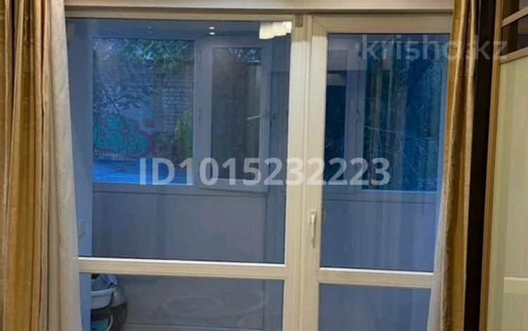 2-комнатная квартира · 50 м² · 2/5 этаж, мкр Новый Город, Бухар Жырау 65 за 250 000 ₸ в Караганде, Казыбек би р-н — фото 2