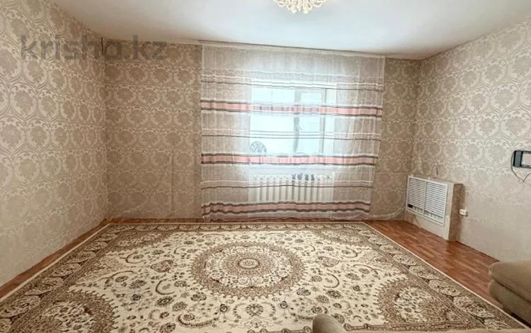 2-комнатная квартира · 59.9 м² · 4/5 этаж, мкр Кадыра Мырза-Али за 22.5 млн ₸ в Уральске — фото 2