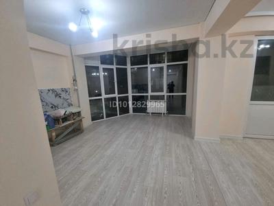 2-бөлмелі пәтер · 56.4 м² · 2/5 қабат, Абылай хана 2/5, бағасы: 25 млн ₸ в Каскелене
