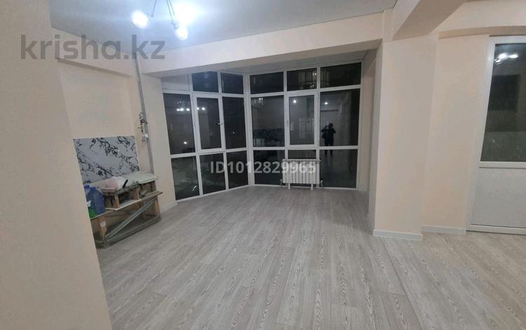 2-бөлмелі пәтер · 56.4 м² · 2/5 қабат, Абылай хана 2/5, бағасы: 25 млн ₸ в Каскелене — фото 2