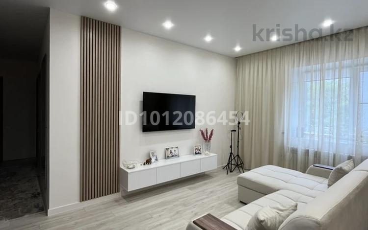 3-бөлмелі пәтер · 71.5 м² · 1/9 қабат, мкр Юго-Восток, Муканова 55/2 — Муканова букетова, бағасы: 40 млн ₸ в Караганде, Казыбек би р-н — фото 2