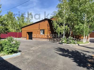 Отдельный дом · 4 комнаты · 200 м² · 10 сот., Бекарыс 22 за 129 млн 〒 в Астане, Алматы р-н