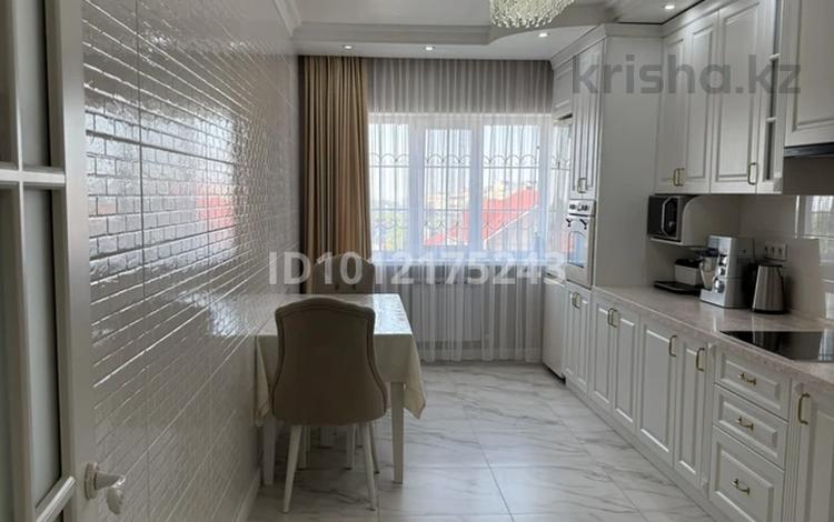 3-комнатная квартира · 107 м² · 3/16 этаж, Мамыр-1 за 95 млн ₸ в Алматы, Ауэзовский р-н — фото 2