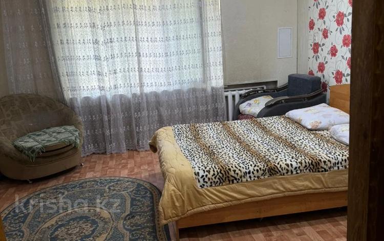 1-комнатная квартира · 40.3 м² · 1/9 этаж, Победы за 19.5 млн ₸ в Семее — фото 2
