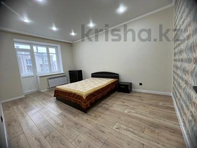 3-комнатная квартира, 94 м², 4/5 этаж помесячно, Алтын Орда за 270 000 〒 в Актобе