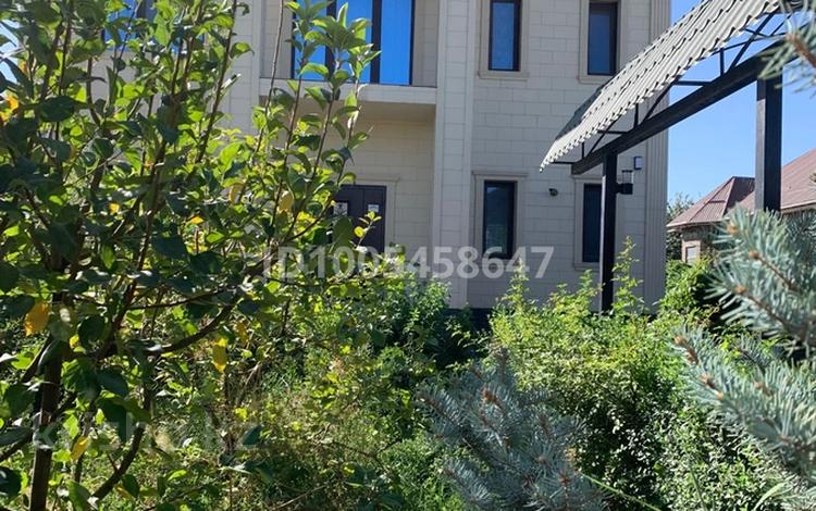 Часть дома · 7 комнат · 240 м² · 8 сот., мкр Нуртас 46 — Байтереков за ~ 150 млн 〒 в Шымкенте, Каратауский р-н — фото 2