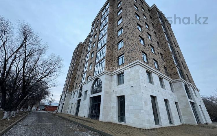 Свободное назначение, офисы, магазины и бутики, салоны красоты, медцентры и аптеки, образование, развлечения, кабинеты и рабочие места, студии · 55 м² за 300 000 〒 в Петропавловске — фото 2