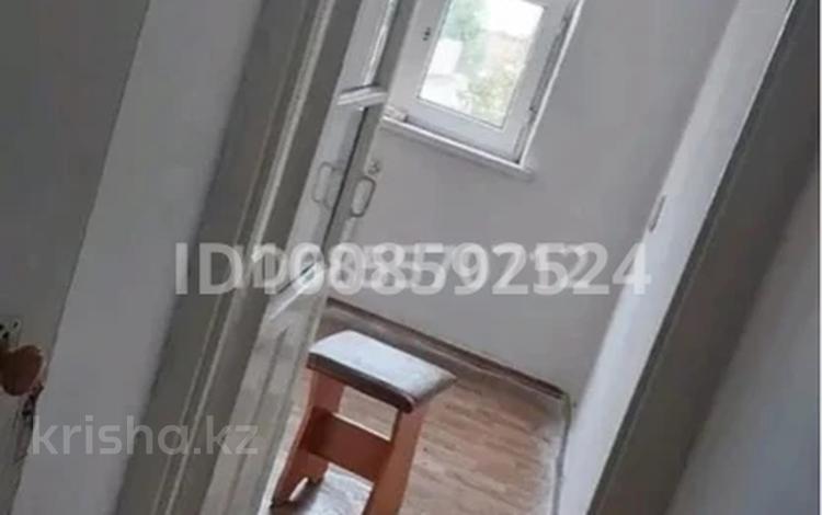 2-бөлмелі пәтер · 43 м² · 2/5 қабат, рысбек батыра 7а, бағасы: 15 млн ₸ в Таразе — фото 2