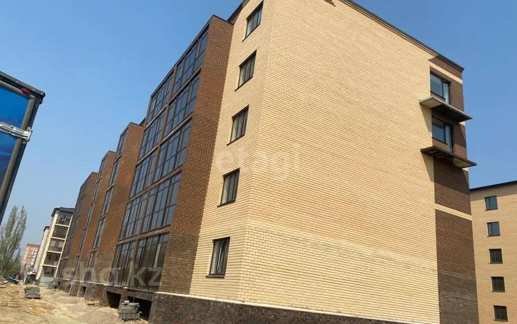 2-комнатная квартира, 68 м², 3/5 этаж, Косшегулова за 23.5 млн 〒 в Кокшетау — фото 2