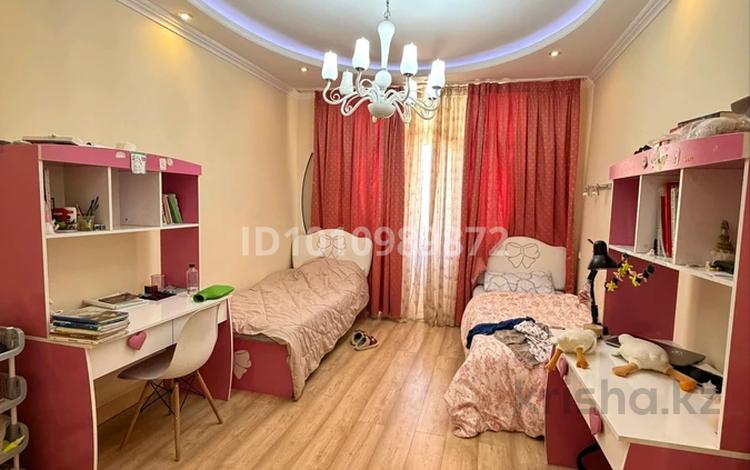 3-бөлмелі пәтер · 90 м² · 17/18 қабат, Навои 208 — Торайгырова, бағасы: 65 млн ₸ в Алматы, Бостандыкский р-н — фото 14