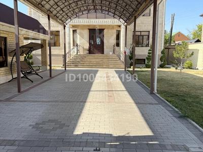 Отдельный дом · 8 комнат · 420 м² · 8 сот., Апсеметова 18 за 180 млн 〒 в Таразе
