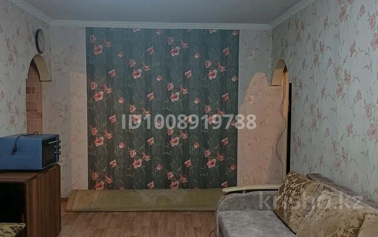 3-бөлмелі пәтер · 64 м² · 4/4 қабат, мкр 16-й военный городок, Суюнбая 292 — Возле остановки, бағасы: 31 млн ₸ в Алматы, Турксибский р-н — фото 2