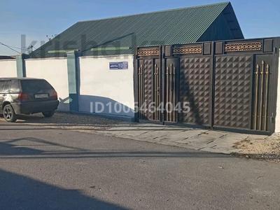 Отдельный дом · 3 комнаты · 600 м² · 6 сот., 2 переулок Акмолда батыр 10 за 18 млн 〒 в Таразе