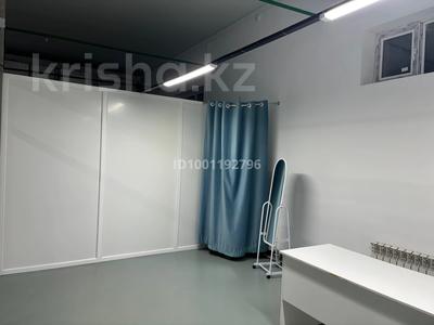 Продажа коммерческой недвижимости в Астане: Магазины и бутики · 18 м² за 500 000 〒 Магазины и бутики · 18 м² за 500 000 〒 в Астане, Есильский р-н