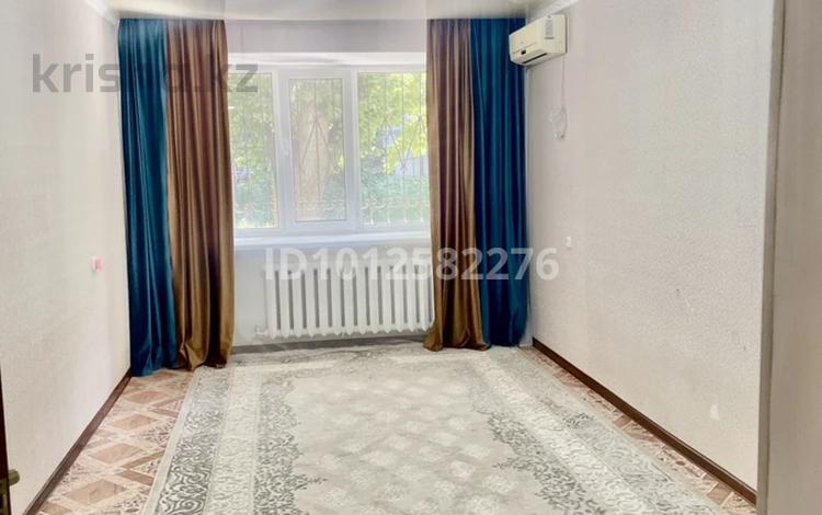 2-комнатная квартира · 45 м², Толстого 22 — Магазин Шагала за 140 000 ₸ в Уральске — фото 14