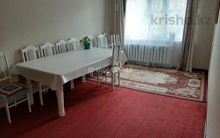 3-бөлмелі пәтер · 63 м² · 2/5 қабат, Гагарина 67 — ул. С Датовой, бағасы: 23.8 млн ₸ в Уральске — фото 2