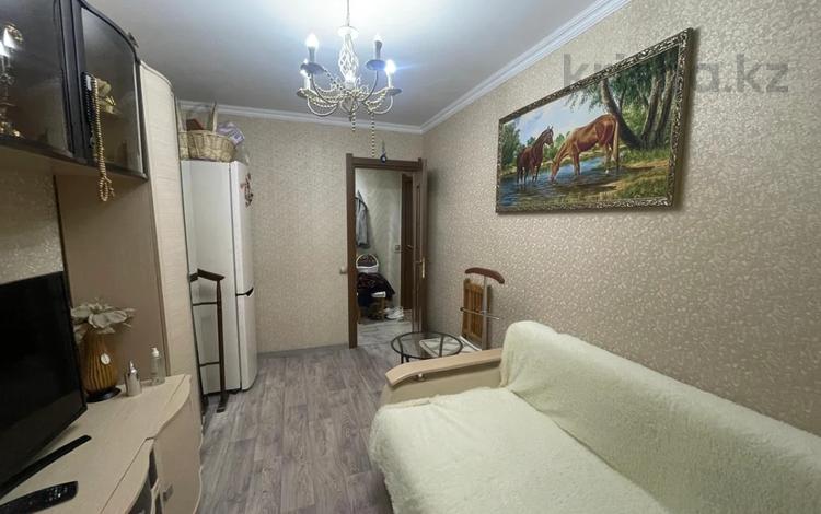 3-бөлмелі пәтер, 57 м², 1/5 қабат, 12й микрорайон 38, бағасы: 12.5 млн 〒 в Караганде, Алихана Бокейханова р-н — фото 2