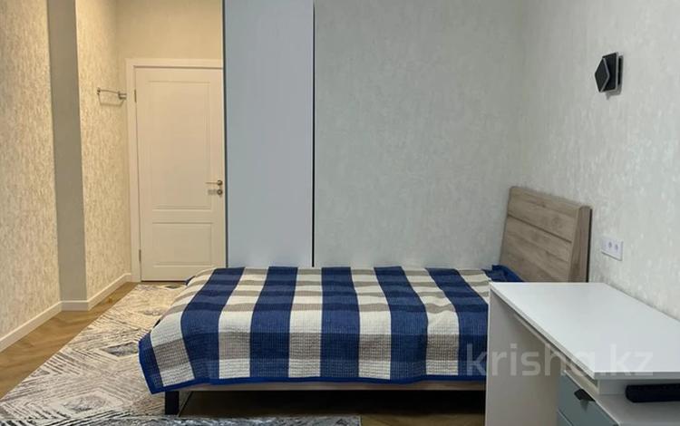 4-комнатная квартира, 140 м², 6 этаж помесячно, Серекбаева 245