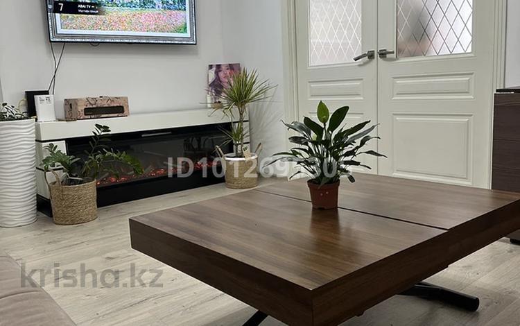 2-комнатная квартира · 53 м² · 10/11 этаж, Бузурбаева 4Б блок 2 за 380 000 ₸ в Алматы, Медеуский р-н — фото 2
