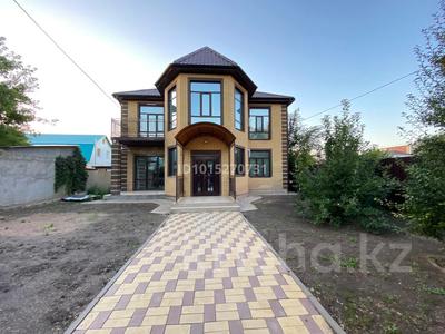 Отдельный дом · 5 комнат · 350 м² · 6 сот., Карева — Курмангазы за 200 млн ₸ в Уральске