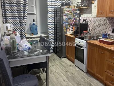 Продажа квартир в Карагандинской обл.: 3-комнатная квартира · 63 м² · 2/5 этаж, 68 квартал — Военторг за 17 млн 〒 3-комнатная квартира · 63 м² · 2/5 этаж, 68 квартал — Военторг за 17 млн 〒 в Темиртау