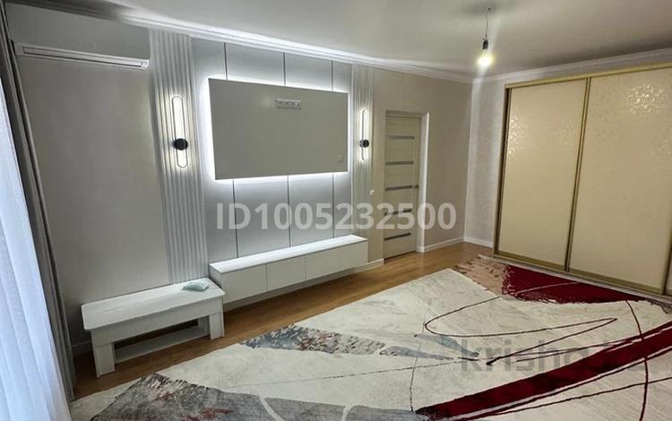 1-бөлмелі пәтер · 50 м² · 1/5 қабат, мкр Жана Орда 22, бағасы: 21 млн ₸ в Уральске — фото 2