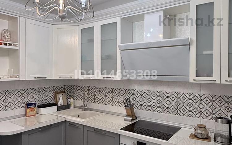 3-комнатная квартира · 90 м² · 9/12 этаж, Абиша Кекилбайулы 97а за 570 000 ₸ в Алматы, Бостандыкский р-н — фото 2