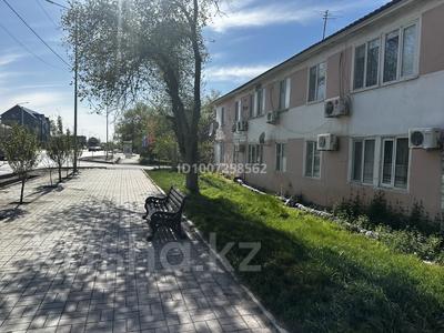 2-комнатная квартира · 80 м² · 2/2 этаж, Баймуханова 32 — Остановка первый участок за 13 млн ₸ в Атырау
