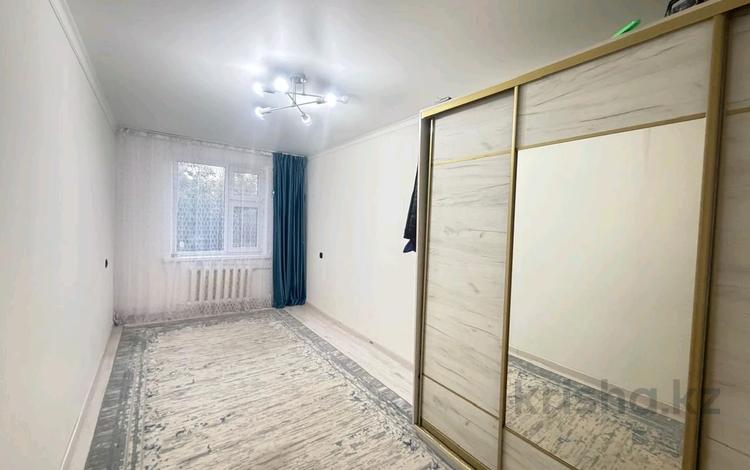 2-бөлмелі пәтер · 45 м² · 4/5 қабат, Мендалиева 2, бағасы: 15.6 млн ₸ в Уральске — фото 2