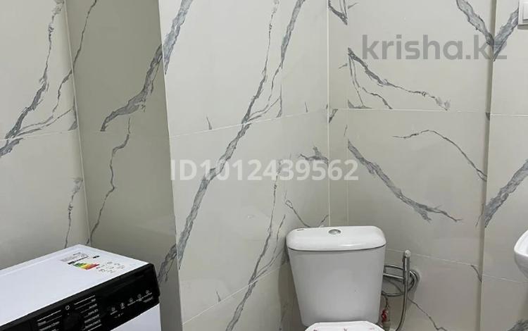 2-комнатная квартира · 45 м² · 5/9 этаж, Жубан Молдагалиев 3 — Айтматова за 32 млн ₸ в Астане, Нура р-н — фото 2