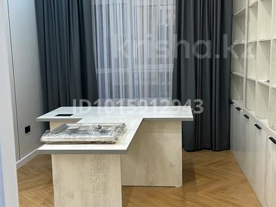 5-комнатная квартира · 200 м² · 5/10 этаж, 18А мкр 3 за 150 млн ₸ в Актау