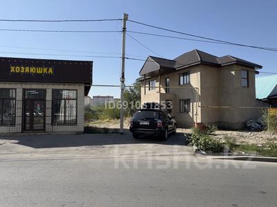 Отдельный дом · 6 комнат · 260 м² · 6 сот., мкр Жас Канат, 18 линия 35 — Б.Хмельницкий за 137 млн 〒 в Алматы, Турксибский р-н