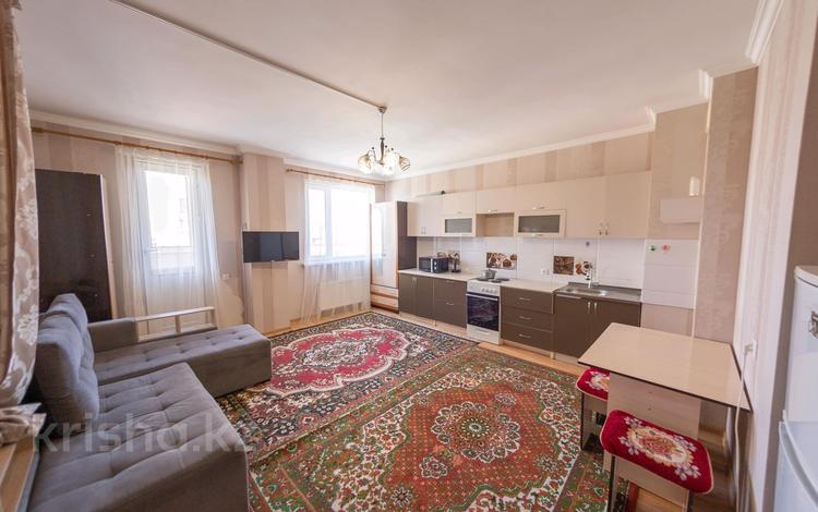 2-комнатная квартира, 60 м², 4/10 этаж, Кудайбердиулы 17 — 7 поликлиника