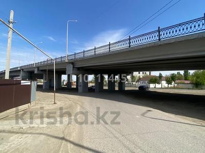 Жеке үй · 4 бөлме · 100 м² · 8 жүзд., Есен Досымов 9 — Под Алиевскийм мостом, бағасы: 15 млн ₸ в Атырау