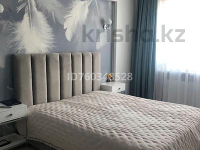 1-комнатная квартира · 40 м² · 2/5 этаж · по часам, Пр . Назарбаева 10 за 2 000 〒 в Усть-Каменогорске, Ульбинский