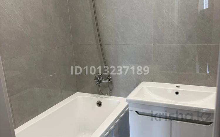 3-бөлмелі пәтер · 70.3 м² · 1/9 қабат, сауран 20 — орынбор, бағасы: 42 млн ₸ в Астане, Есильский р-н — фото 2