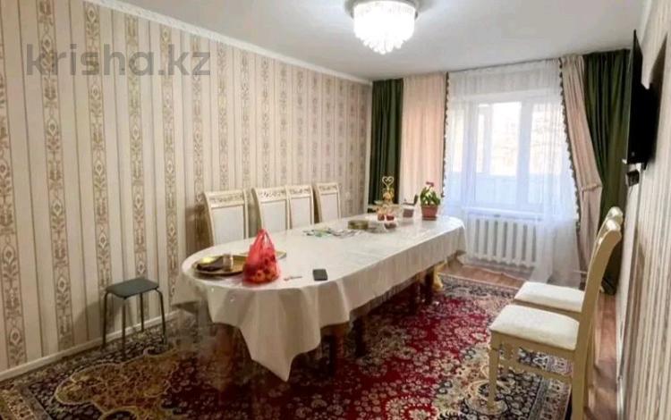 4-бөлмелі пәтер · 76 м² · 3/5 қабат, 5 МКР. САМАЛ — ВОЗЛЕ ТОЙМАРТ - ШКОЛА # 12, бағасы: 26 млн ₸ в Талдыкоргане — фото 2
