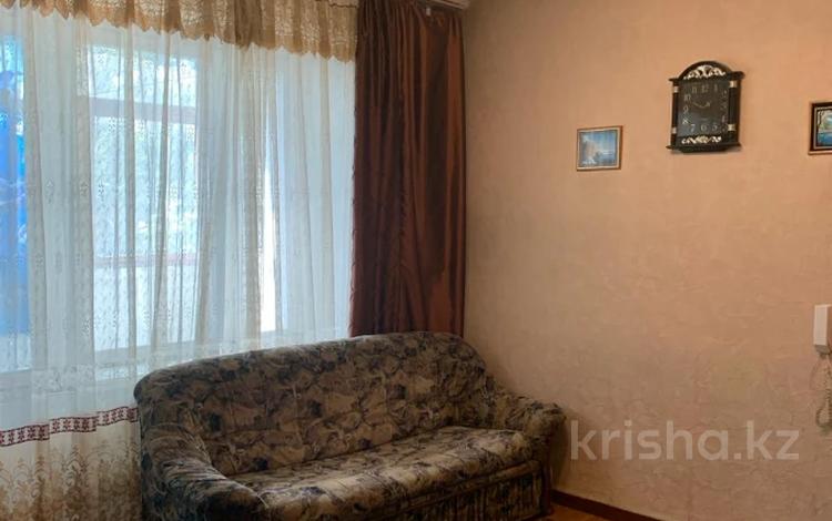 1-комнатная квартира, 36 м², 3/5 этаж помесячно, Каирбекова 16 за 160 000 〒 в Алматы, Медеуский р-н — фото 8
