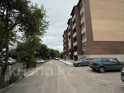 1-бөлмелі пәтер · 41.5 м² · 2/5 қабат, Кармелюка 2/3 — Парк Победы, бағасы: 17.5 млн ₸ в Петропавловске