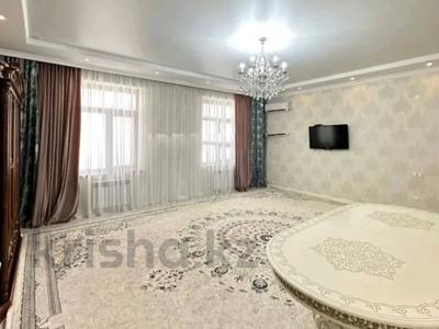 4-комнатная квартира · 142 м² · 9/9 этаж, 17-й мкр за 45 млн 〒 в Актау