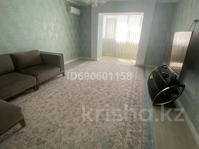 3-комнатная квартира, 139 м², 4/10 этаж, Сатпаева 5б за 50 млн 〒 в Актобе