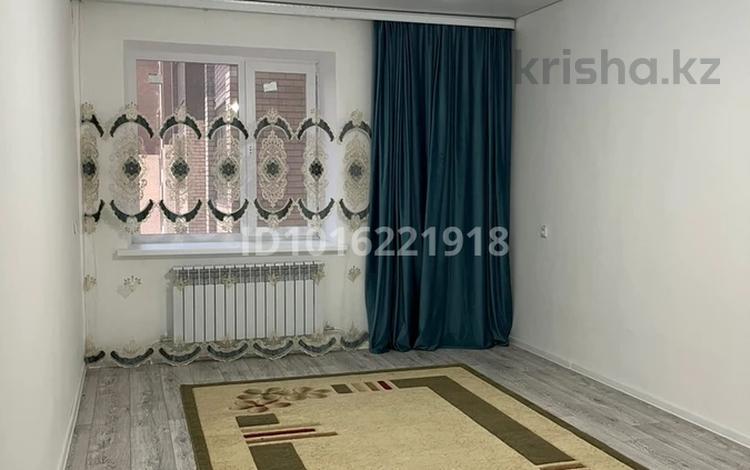1-бөлмелі пәтер · 55.3 м² · 6/9 қабат, Зачаганск пгт ш/а., Кажым Жумалиева — Мед. колледж, бағасы: 150 000 ₸ в Уральске, мкр. Зачаганск пгт — фото 2