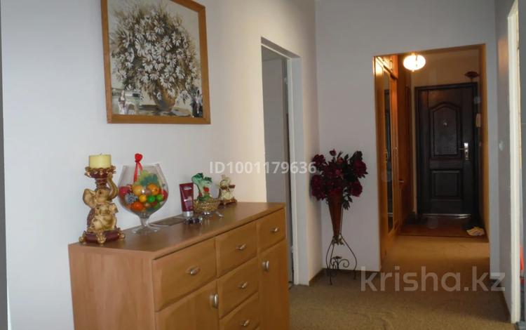 4-комнатная квартира · 102.2 м² · 7/9 этаж, 10 мкр 3 за 29 млн ₸ в Аксае — фото 2